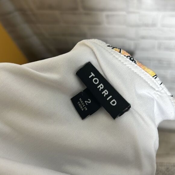 Torrid Mini Textured Knit Floral Skater Dress Size 2 2X - Picture 10 of 10